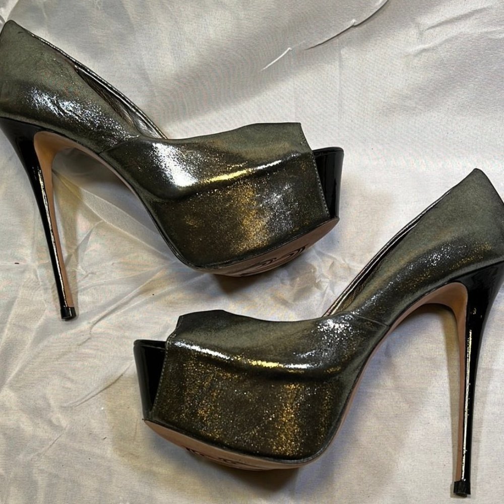 JEAN-MICHEL CAZABAT Women's • Zaza • Peep-toe Platform Pump-Metallic Leather